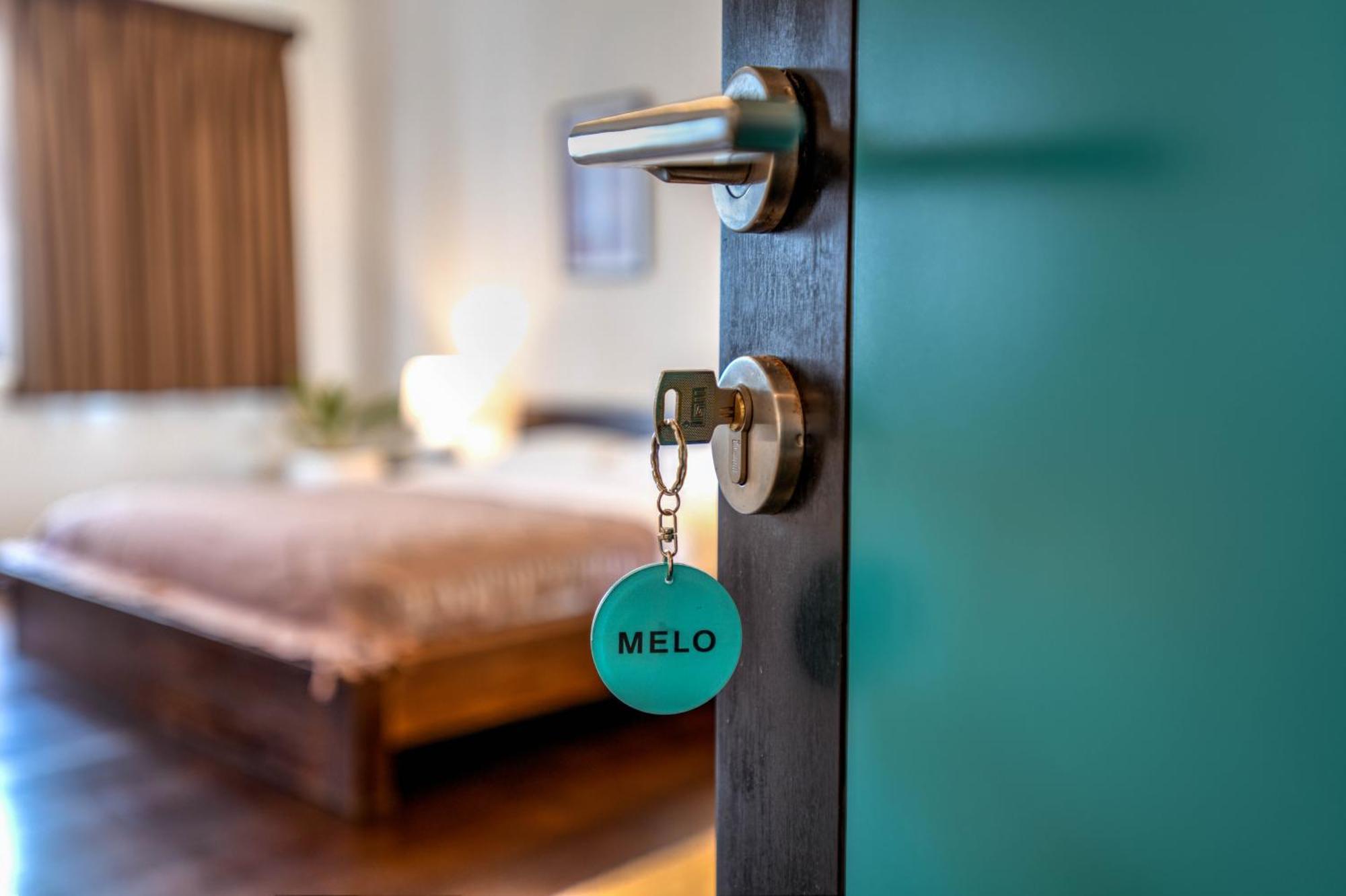 Melo Suites Hotel 塞米亚克 外观 照片